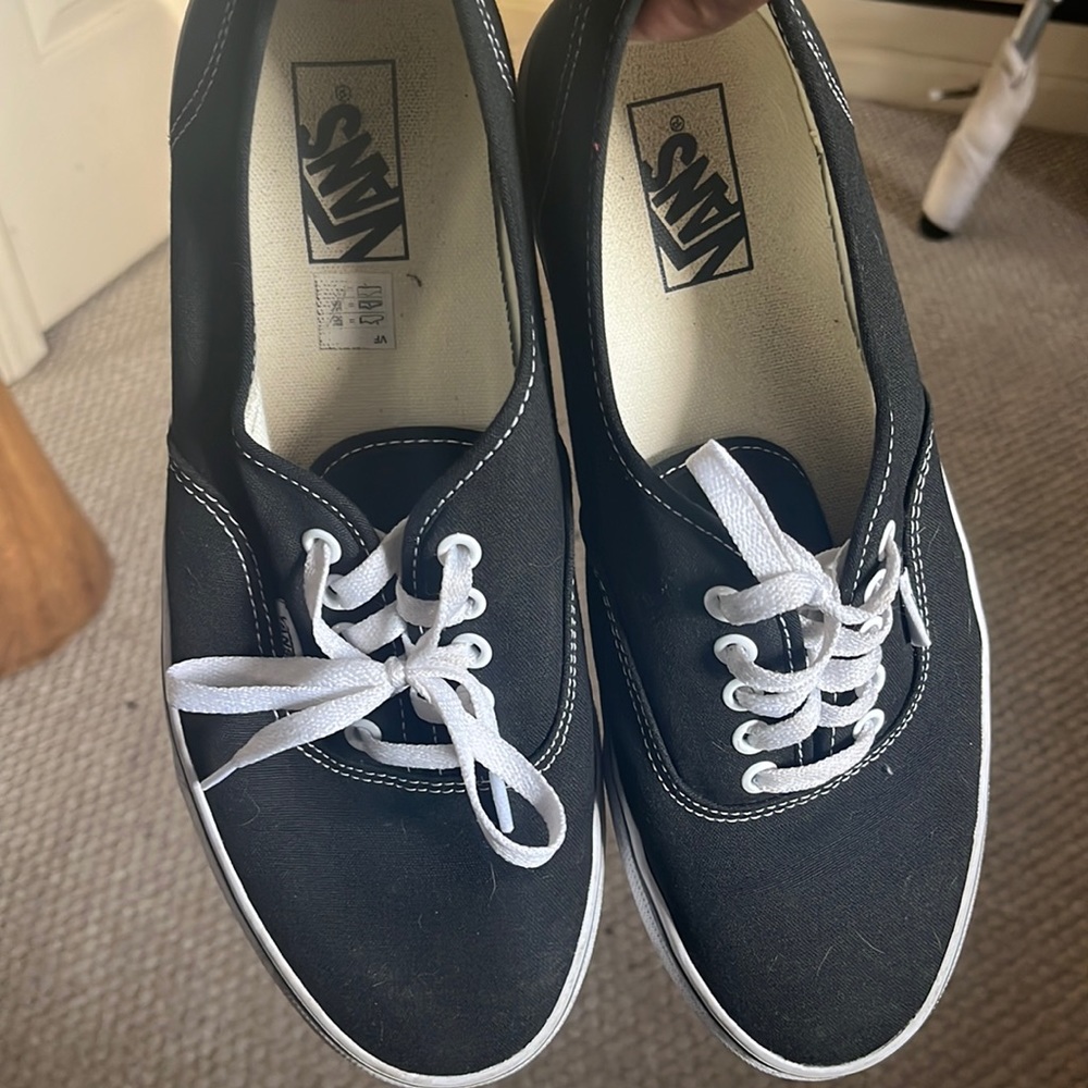 Vans Black Low